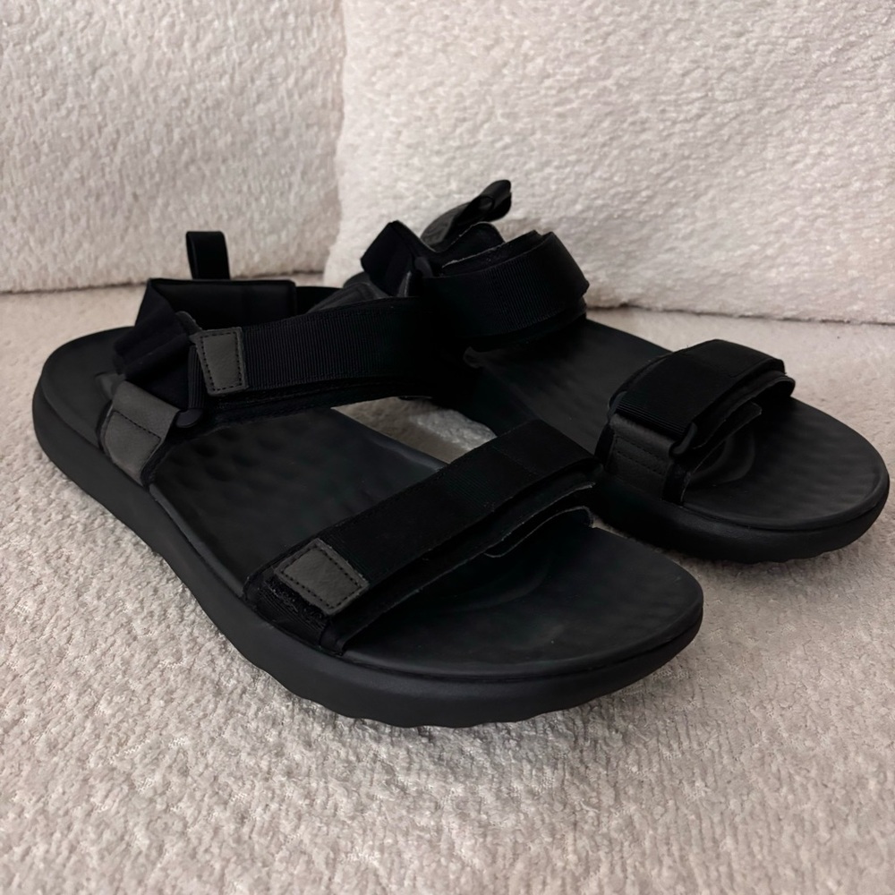 Hey Dude Black Carson Sandals Strappy Casual Outdoor